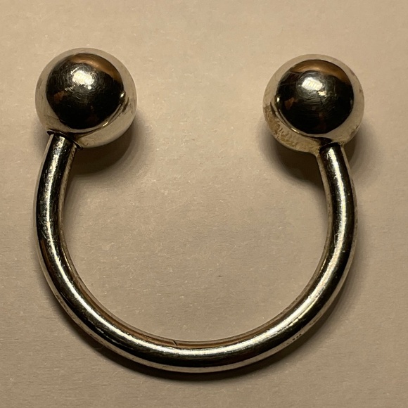 TIFFANY &CO. Horseshoe Screw Ball Keychain - Picture 4 of 6